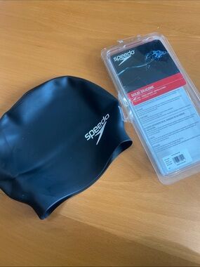 New Speedo Black Silicone Swim Cap